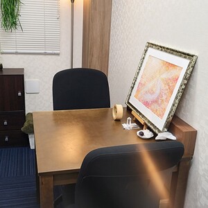 占い＆スピリチュアルサロン「光のとびら」サロン内